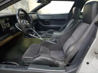 1986 Chevrolet Corvette z VIN 1G1YY0783G5107122, wystawiony jako Copart lot #54137435 z przebiegiem 154 656 mil mil oraz Czysty tytuł • Clean title. Historia ofert i sprzedaży dostępna na DreamBid. Obrazek 7.