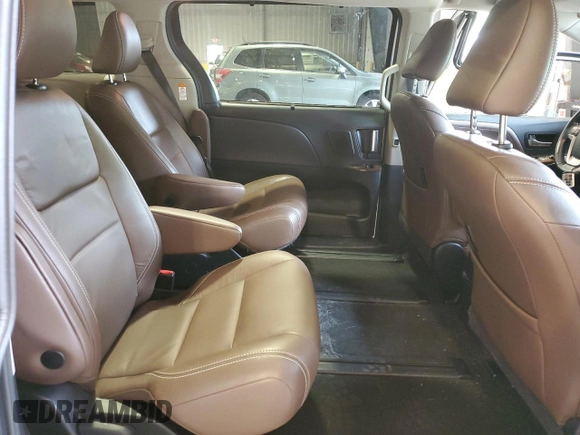 2018 Toyota Sienna XLE with VIN 5TDDZ3DC9JS204307, listed as a Copart auction lot 57327715 with 70,886 mi miles and Salvage title. Bid and sale history available at DreamBid. Image 11.