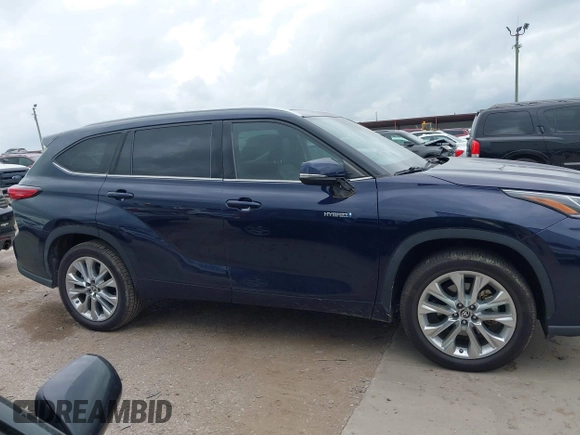 2020 Toyota Highlander Hybrid Limited with VIN 5TDYARAH3LS002884, listed as a IAAI auction lot 42457742 with 37,375 mi miles and . Bid and sale history available at DreamBid. Image 13.