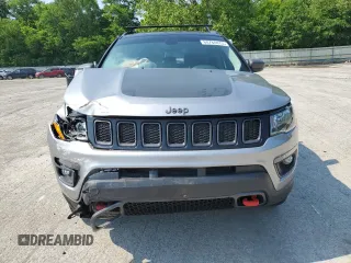 2019 Jeep Compass Trailhawk z VIN 3C4NJDDB2KT667874, wystawiony jako Copart lot #60784475 z przebiegiem 82 426 mil mil oraz Szkoda całkowita • Salvage title. Historia ofert i sprzedaży dostępna na DreamBid. Obrazek 5.