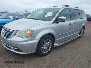 2011 Chrysler Town & Country Limited z VIN 2A4RR6DGXBR624477, wystawiony jako IAAI lot #42151890 z przebiegiem Nie podano mil oraz . Historia ofert i sprzedaży dostępna na DreamBid. Obrazek 2.