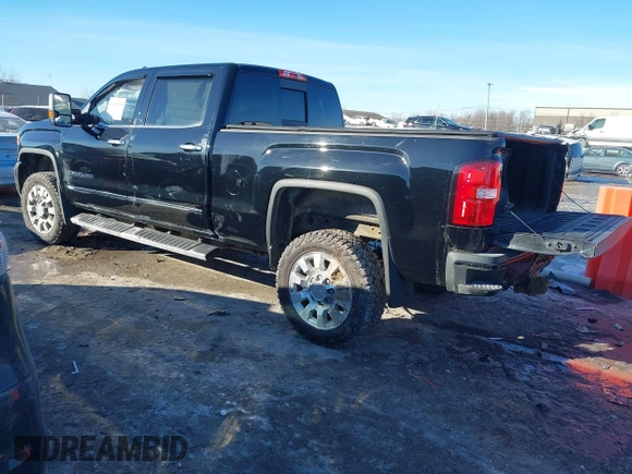 2019 GMC Sierra 2500HD Denali with VIN 1GT12SEYXKF224711, listed as a IAAI auction lot 41407508 with 77,158 mi miles. Bid and sale history available at carsss.com. Image 3.