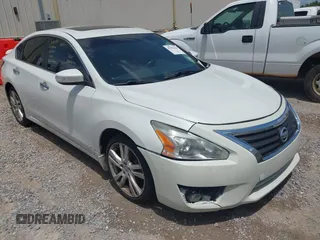 2013 Nissan Altima SV with VIN 1N4BL3AP9DN482009, listed as a IAAI auction lot 42582443 with 206,362 mi miles and . Bid and sale history available at DreamBid. Image 1.