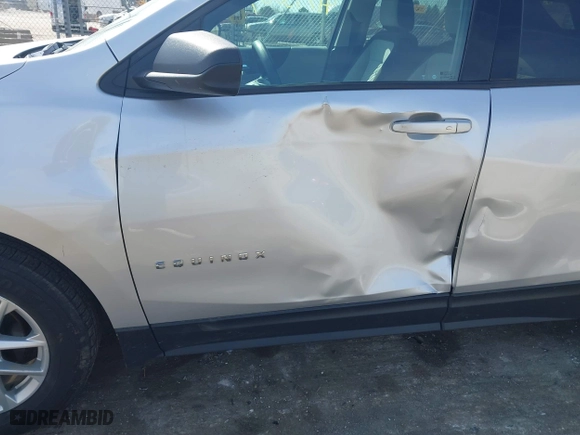 2019 Chevrolet Equinox LS with VIN 3GNAXHEV9KS664142, listed as a IAAI auction lot 41798007 with 134,245 mi miles. Bid and sale history available at carsss.com. Image 6.