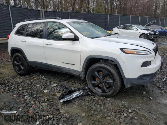 2016 Jeep Cherokee Latitude z VIN 1C4PJMCS1GW139920, wystawiony jako Copart lot #49868215 z przebiegiem 181 977 mil mil oraz Szkoda całkowita • Salvage title. Historia ofert i sprzedaży dostępna na DreamBid. Obrazek 4.