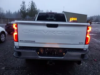 2020 Chevrolet Silverado 3500HD LTZ with VIN 1GC4YUEY0LF201236, listed as a Copart auction lot 83743124 with 116,590 mi miles and Salvage Title. Bid and sale history available at DreamBid. Image 6.