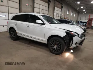 2014 Audi Q7 Premium Plus with VIN WA1LMAFE5ED010771, listed as a Copart auction lot 55587105 with 182,209 mi miles and Salvage title. Bid and sale history available at DreamBid. Image 4.