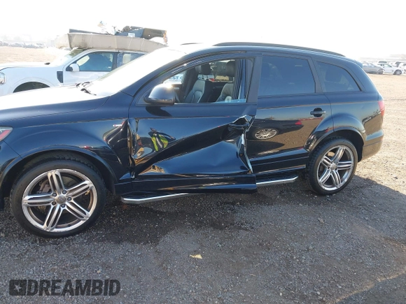 2015 Audi Q7 3.0L TDI Prestige with VIN WA1WMAFE2FD022262, listed as a IAAI auction lot 41969144 with 271,507 mi miles. Bid and sale history available at carsss.com. Image 6.