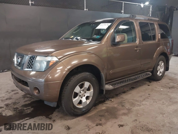 2005 Nissan Pathfinder SE z VIN 5N1AR18W65C703936, wystawiony jako IAAI lot #41271670 z przebiegiem 129 744 mil mil oraz . Historia ofert i sprzedaży dostępna na DreamBid. Obrazek 17.