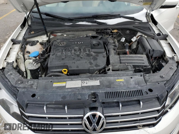 2015 Volkswagen Passat SEL Premium z VIN 1VWCV7A34FC093870, wystawiony jako Copart lot #45587835 z przebiegiem Nie podano mil oraz Szkoda całkowita • Salvage title. Historia ofert i sprzedaży dostępna na DreamBid. Obrazek 12.