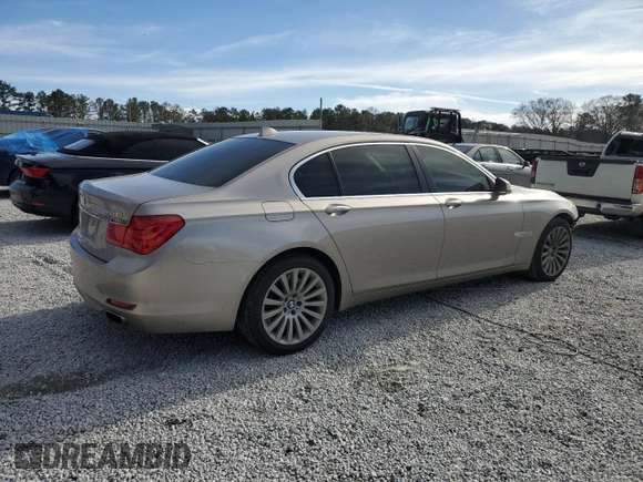 2012 BMW 7 Series 750Li с VIN WBAKB8C54CC965064, выставлен на аукционе Copart как лот 46308795 с пробегом 103 301 миль миль и Списание • Salvage title. История ставок и продаж доступна на DreamBid. Изображение 3.