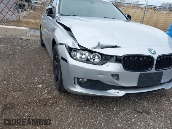 2014 BMW 3 Series 320i xDrive with VIN WBA3C3C58EP661364, listed as a IAAI auction lot 41947049 with 211,982 mi miles and . Bid and sale history available at DreamBid. Image 6.
