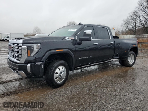 2024 GMC Sierra 3500HD Denali z VIN 1GT49WEYXRF123632, wystawiony jako Copart lot #82759314 z przebiegiem 55 078 mil mil oraz Szkoda całkowita • Salvage title. Historia ofert i sprzedaży dostępna na DreamBid. Obrazek 1.