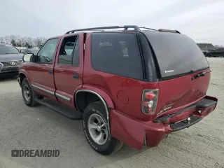 2001 Chevrolet Blazer LT with VIN 1GNCS13W11K260613, listed as a Copart auction lot 42402085 with 205,229 mi miles and Salvage title. Bid and sale history available at DreamBid. Image 2.