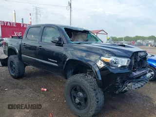 2017 Toyota Tacoma SR5 с VIN 3TMCZ5AN7HM091710, выставлен на аукционе IAAI как лот 42211433 с пробегом Не указан миль и . История ставок и продаж доступна на DreamBid. Изображение 1.