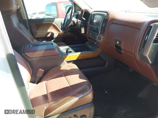 2015 Chevrolet Silverado 1500 High Country with VIN 3GCUKTEJ2FG434388, listed as a IAAI auction lot 41677014 with 117,959 mi miles. Bid and sale history available at carsss.com. Image 5.