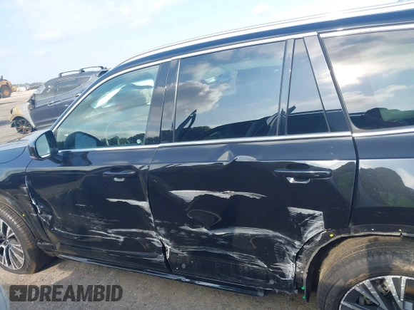 2022 Volvo XC90 Momentum z VIN YV4A221K7N1781589, wystawiony jako IAAI lot #42112991 z przebiegiem 47 342 mil mil oraz . Historia ofert i sprzedaży dostępna na DreamBid. Obrazek 14.