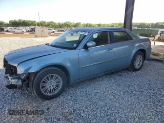 2008 Chrysler 300 Touring z VIN 2C3KA53G08H187103, wystawiony jako Copart lot #52887185 z przebiegiem 127 940 mil mil oraz Szkoda całkowita • Salvage title. Historia ofert i sprzedaży dostępna na DreamBid. Obrazek 1.