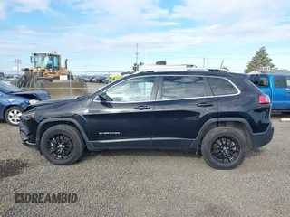 2019 Jeep Cherokee Latitude Plus z VIN 1C4PJMLXXKD478076, wystawiony jako IAAI lot #42184625 z przebiegiem 72 364 mil mil oraz . Historia ofert i sprzedaży dostępna na DreamBid. Obrazek 14.