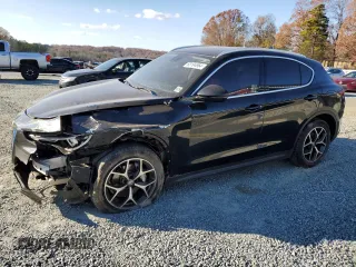 2019 Alfa Romeo Stelvio Ti Lusso z VIN ZASPAKBN0K7C71285, wystawiony jako Copart lot #83194964 z przebiegiem 59 811 mil mil oraz Szkoda całkowita • Salvage title. Historia ofert i sprzedaży dostępna na DreamBid. Obrazek 1.