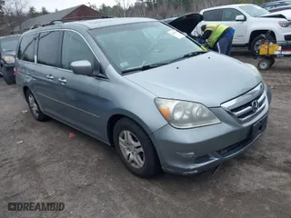 2007 Honda Odyssey EX-L with VIN 5FNRL38617B038017, listed as a IAAI auction lot 41840741 with 208,428 mi miles. Bid and sale history available at carsss.com. Image 1.