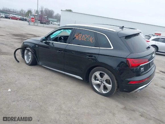 2023 Audi Q5 S line Premium Plus with VIN WA1EAAFY1P2077085, listed as a IAAI auction lot 41802510 with 25,157 mi miles. Bid and sale history available at carsss.com. Image 3.