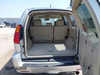 2006 Lexus GX 470 z VIN JTJBT20X560124120, wystawiony jako IAAI lot #42216566 z przebiegiem 221 238 mil mil oraz . Historia ofert i sprzedaży dostępna na DreamBid. Obrazek 17.