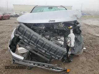 2022 Jeep Compass Latitude with VIN 3C4NJCBB1NT167139, listed as a Copart auction lot 85281964 with 43,990 mi miles and Salvage Title. Bid and sale history available at carsss.com. Image 5.
