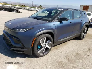 2023 Fisker Ocean One z VIN VCF1ZBU27PG001925, wystawiony jako Copart lot #65253054 z przebiegiem 5757 mil mil oraz Szkody całkowita. Historia ofert i sprzedaży dostępna na DreamBid. Obrazek 1.