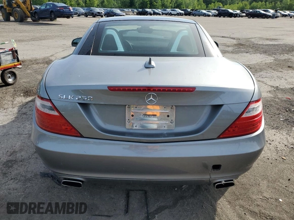 2015 Mercedes-Benz SLK 250 with VIN WDDPK4HA1FF106580, listed as a Copart auction lot 57462625 with 37,971 mi miles and Salvage title. Bid and sale history available at DreamBid. Image 6.