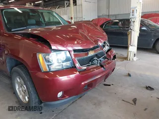 2008 Chevrolet Tahoe 3LT z VIN 1GNFK13058J136126, wystawiony jako IAAI lot #42073594 z przebiegiem 139 242 mil mil oraz . Historia ofert i sprzedaży dostępna na DreamBid. Obrazek 6.