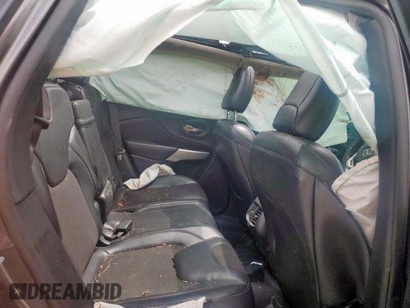 2018 Jeep Cherokee Latitude Plus z VIN 1C4PJLLX5JD557003, wystawiony jako Copart lot #60744585 z przebiegiem Nie podano mil oraz Szkoda całkowita • Salvage title. Historia ofert i sprzedaży dostępna na DreamBid. Obrazek 11.