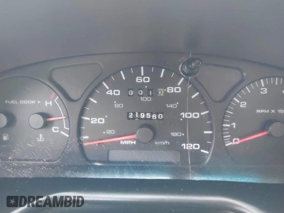2002 Ford Taurus SES Standard with VIN 1FAFP55S42A248753, listed as a IAAI auction lot 42112264 with 219,560 mi miles. Bid and sale history available at carsss.com. Image 7.