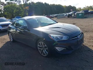 2016 Hyundai Genesis Coupe 3.8L Base with VIN KMHHT6KJ5GU136772, listed as a IAAI auction lot 40543019 with 93,597 mi miles. Bid and sale history available at carsss.com. Image 13.