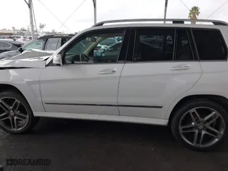 2013 Mercedes-Benz GLK-Class GLK 350 with VIN WDCGG5HB8DF965084, listed as a IAAI auction lot 41788621 with 98,392 mi miles. Bid and sale history available at carsss.com. Image 15.
