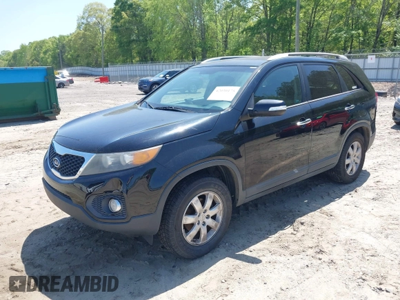 2011 Kia Sorento LX with VIN 5XYKT4A15BG183830, listed as a IAAI auction lot 42030175 with 210,713 mi miles. Bid and sale history available at carsss.com. Image 2.