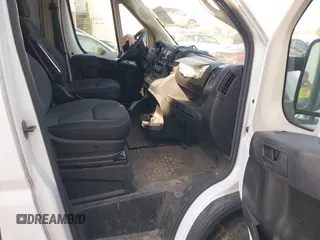 2020 Ram ProMaster Cargo with VIN 3C6TRVBG6LE114033, listed as a IAAI auction lot 41785590 with 116,981 mi miles and . Bid and sale history available at carsss.com. Image 5.