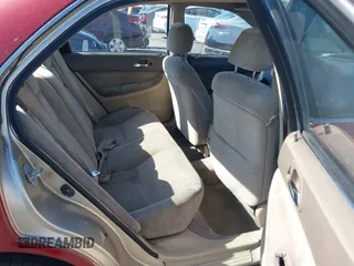 1994 Honda Accord LX w/ABS with VIN JHMCD5632RC001368, listed as a IAAI auction lot 42021408 with 204,391 mi miles. Bid and sale history available at carsss.com. Image 8.