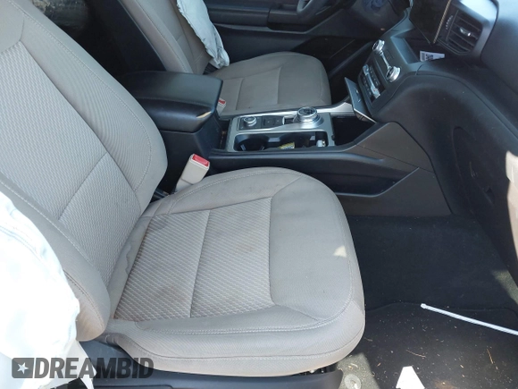 2020 Ford Explorer with VIN 1FMSK8BH9LGB12534, listed as a IAAI auction lot 41282799 with 114,909 mi miles. Bid and sale history available at carsss.com. Image 5.