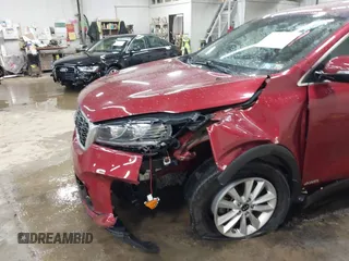 2020 Kia Sorento LX with VIN 5XYPGDA34LG680929, listed as a IAAI auction lot 42016179 with 34,733 mi miles and . Bid and sale history available at carsss.com. Image 17.