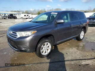 2013 Toyota Highlander with VIN 5TDZA3EH5DS032885, listed as a Copart auction lot 51958635 with 220,789 mi miles and Non Repairable. Bid and sale history available at DreamBid. Image 1.