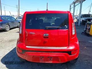 2013 Kia Soul ! with VIN KNDJT2A65D7618115, listed as a IAAI auction lot 41838807 with 52,159 mi miles. Bid and sale history available at carsss.com. Image 16.