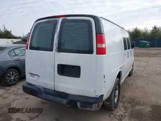 2008 Chevrolet Express Cargo Van with VIN 1GCGG25C081217403, listed as a IAAI auction lot 41470035 with 0 mi miles. Bid and sale history available at carsss.com. Image 4.