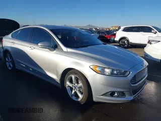 2014 Ford Fusion SE with VIN 1FA6P0HD6E5361164, listed as a IAAI auction lot 41647517 with 133,521 mi miles. Bid and sale history available at carsss.com. Image 1.