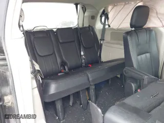 2015 Chrysler Town & Country Touring-L with VIN 2C4RC1CG9FR674238, listed as a IAAI auction lot 41908335 with 138,819 mi miles. Bid and sale history available at carsss.com. Image 18.