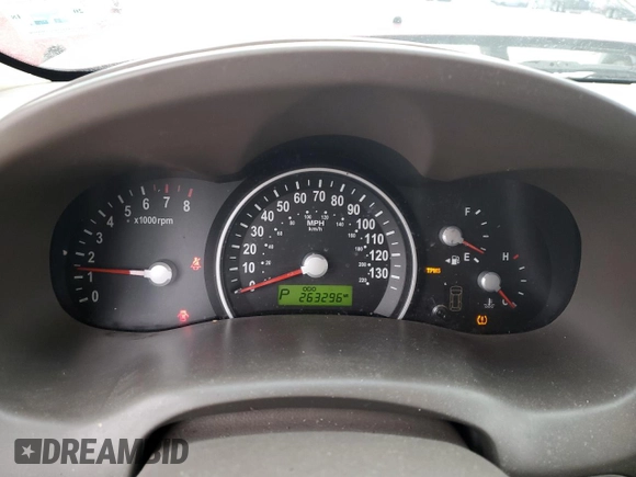 2009 Kia Sedona LX with VIN KNDMB233396271268, listed as a Copart auction lot 45562985 with 263,296 mi miles and Salvage Title. Bid and sale history available at carsss.com. Image 9.