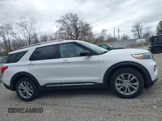 2024 Ford Explorer Limited with VIN 1FMSK8FH0RGA28427, listed as a IAAI auction lot 42017689 with 30,222 mi miles. Bid and sale history available at carsss.com. Image 13.