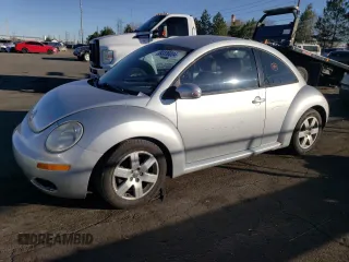 2007 Volkswagen New Beetle Coupe with VIN 3VWEW31C57M508502, listed as a Copart auction lot 82336004 with 58,533 mi miles and Salvage Title. Bid and sale history available at carsss.com. Image 1.