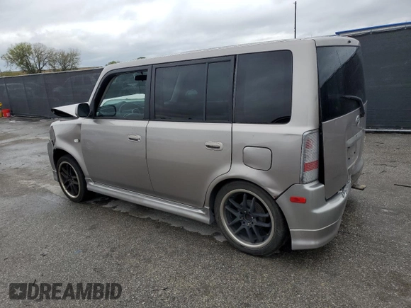 2005 Scion xB z VIN JTLKT324850202744, wystawiony jako Copart lot #46641285 z przebiegiem 256 428 mil mil oraz Szkoda całkowita • Salvage title. Historia ofert i sprzedaży dostępna na DreamBid. Obrazek 2.