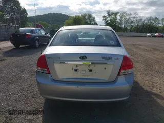 2007 Kia Spectra EX z VIN KNAFE121875390282, wystawiony jako IAAI lot #42258052 z przebiegiem 97 869 mil mil oraz . Historia ofert i sprzedaży dostępna na DreamBid. Obrazek 17.